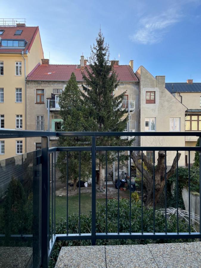 Elegant Escape Apartment II - City Centre Bratislava Eksteriør billede