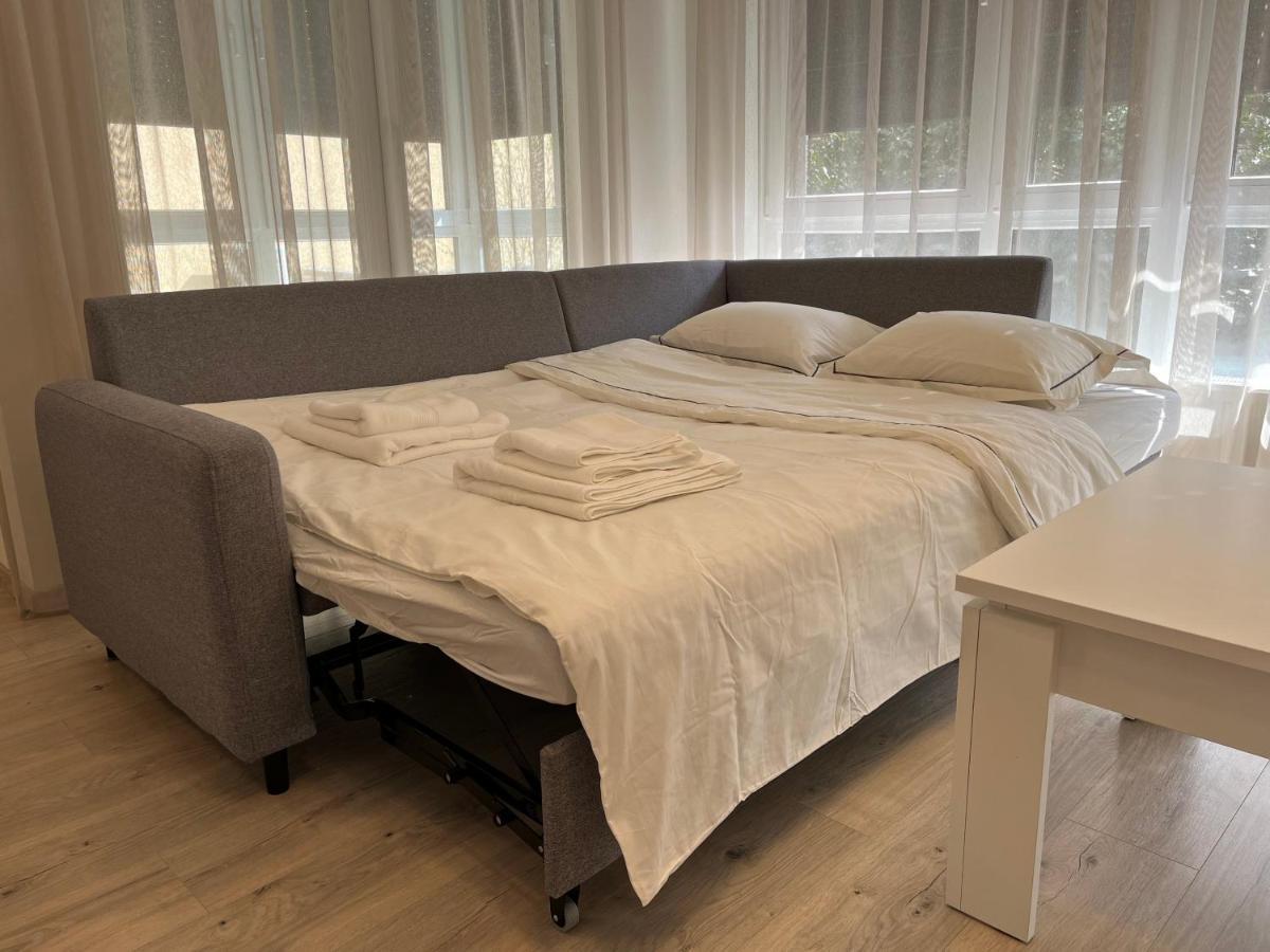 Elegant Escape Apartment II - City Centre Bratislava Eksteriør billede