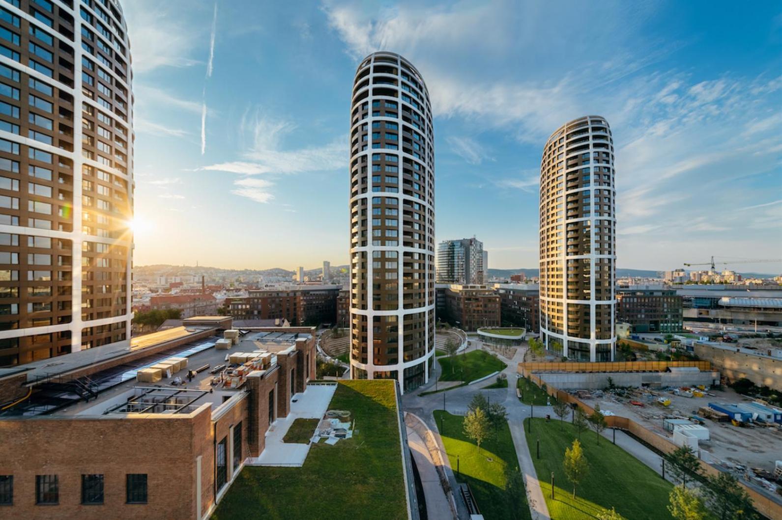 Elegant Escape Apartment II - City Centre Bratislava Eksteriør billede