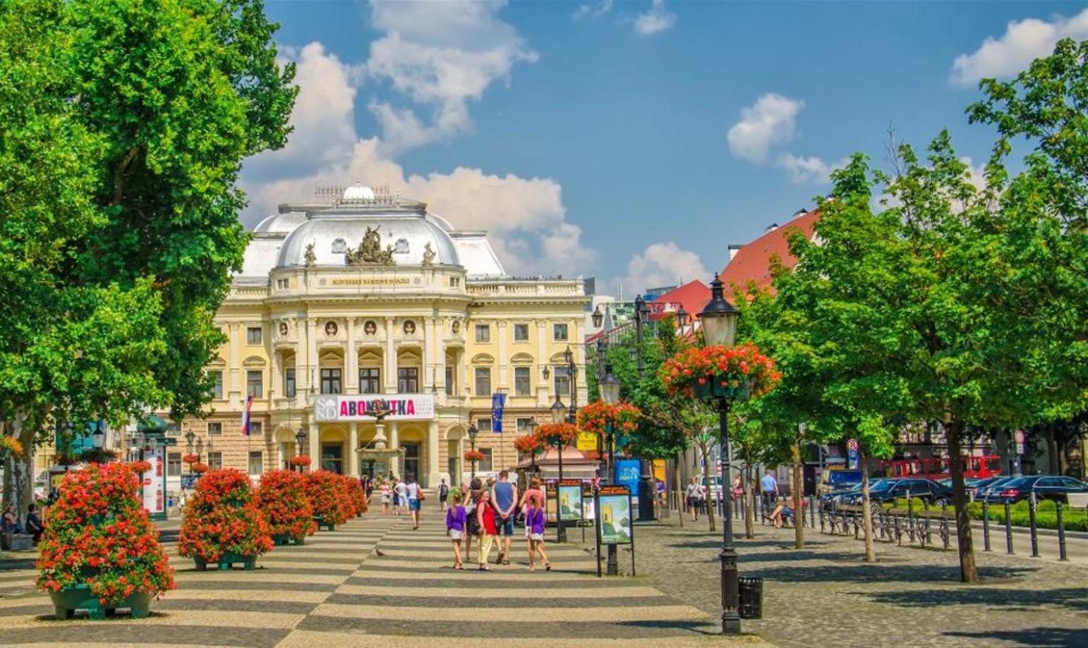 Elegant Escape Apartment II - City Centre Bratislava Eksteriør billede